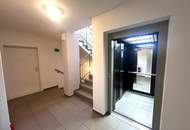 "Wohnung mit Terrasse und Parkplatz"