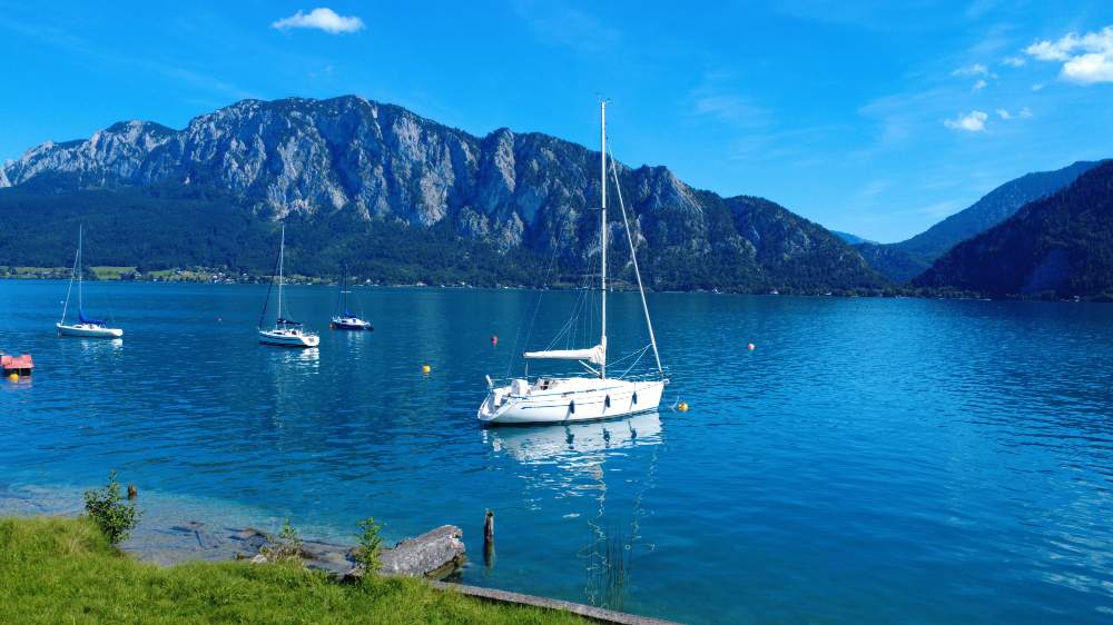 Eleganz am Wasser–Die Attersee Bel Étage - Top 3 Architektur, Komfort und Nachhaltigkeit in Vollendung