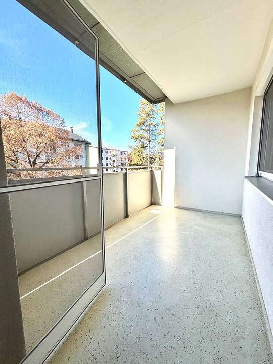 *Erstbezug nach Sanierung*10m2 Balkon*Total Ruhig*Provisionsfrei* (Provisionsfrei)