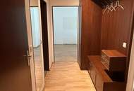 Top gelegene 2-Zimmerwohnung in Urfahr mit Loggia, Lift, GARAGE und Allgemeingarten Nähe JKU