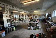 Wohn- und Betriebsgebäude mit 3 Wohneinheiten, Büro, Lager- und Abstellplätze, Werkstatt sowie Verkaufsfläche