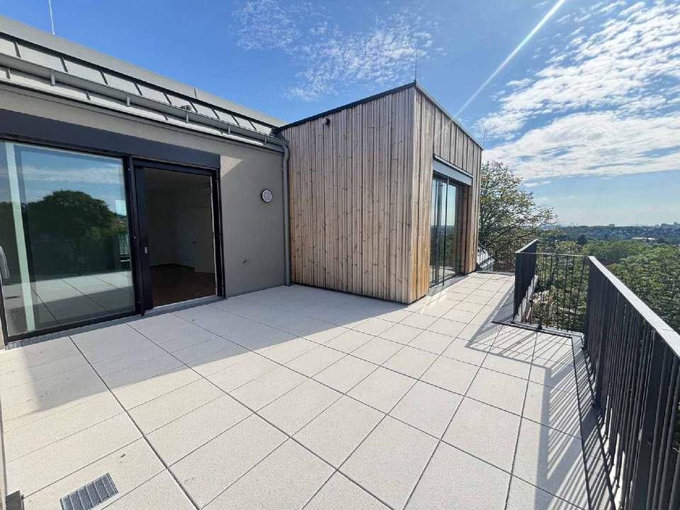 STOCK IM WEG - "Erstbezug mit Stil - 4 Zimmer mit Südterrasse, Fitness & Garage"