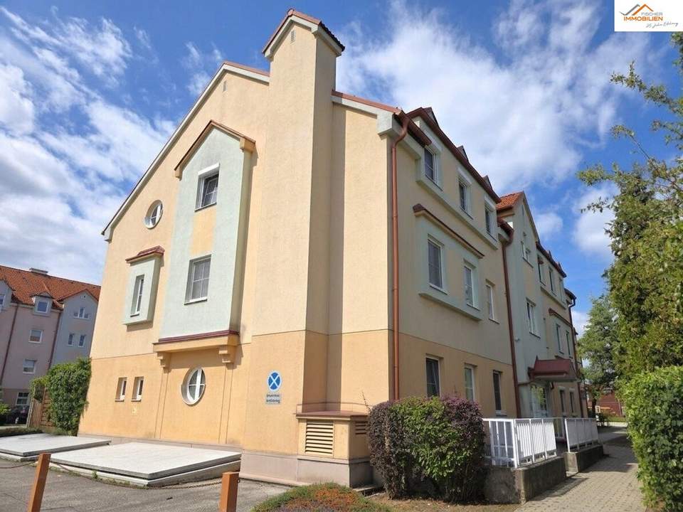 3-Zimmer-Wohnung mit Loggia, Stellplatz und kompletter Möblierung in Neunkirchen