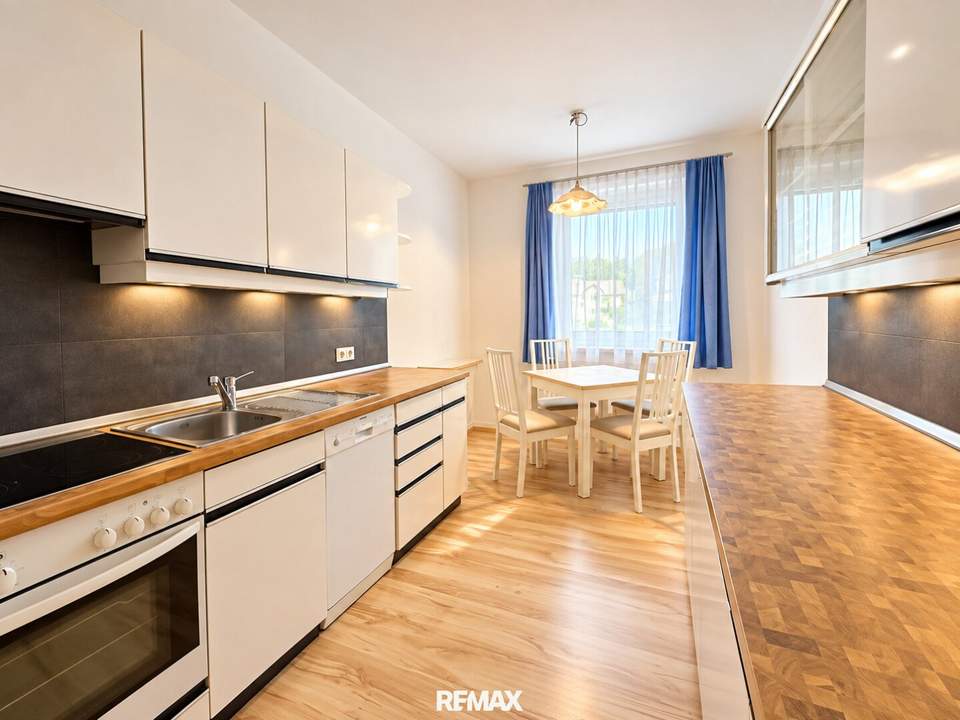 Helle 2-Zimmer-Wohnung mit Loggia, Lift & Zentrumsnähe in Mürzzuschlag