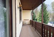 Retro-Charme mit vielen Räumen – Großzügiges Haus zur Sanierung