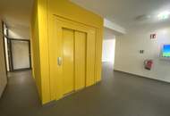 Möblierte 2-Zimmer-Wohnung im 3. Liftstock mit Freifläche in U6-Nähe