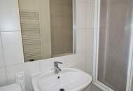 UNBEFRISTET, INNSTRASSE, 60 m2 Altbau, 2 Zimmer, Komplettküche, Wannenbad, Parketten, 1. Liftstock