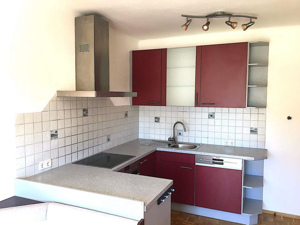 PREISREDUZIERT ! Zentral gelegene 3-Zimmer-Wohnung nahe Jakominiplatz – WG-geeignet!