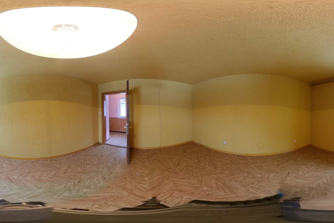 "DREIKANTHOF" mit ca. 9.436 m² Grund und diversen Nebengebäuden in Ruhelage