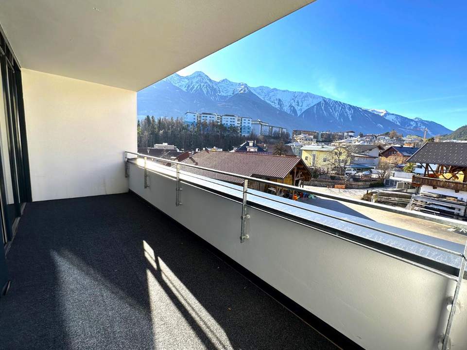 Famose 4-Zimmer-Wohnung mit Loggia in zentraler Lage!