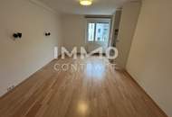 Gepflegte 2 Zimmer Wohnung mit Blick in den grünen Innenhof!
