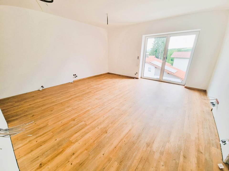 Wohnen am See – Erstbezug! Moderne 2-Zi.-Wohnung mit großer Terrasse