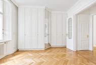 Repräsentative 5-Zimmer-Altbauwohnung mit 2 Balkonen & Garage