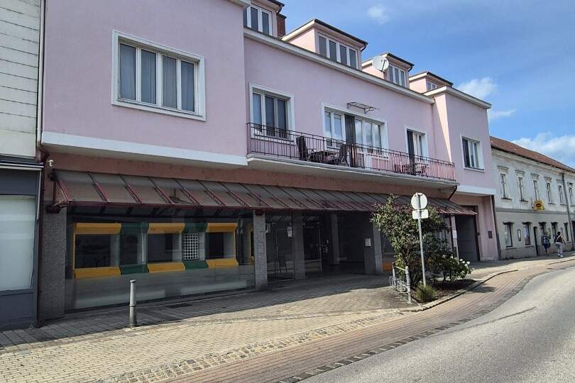 Geräumige 4 Zimmer Wohnung in Neunkirchen - Nähe Hauptplatz!, Wohnung-miete, 735,00,€, 2620 Neunkirchen