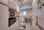 Zwei Häuser mit 3 Wohnungen und Geschäftslokal in Vöcklabruck. Sicher Finanzieren durch Mieteinnahmen.