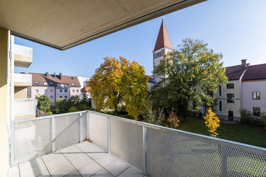 Luxury Living in Wiener Neustadt! Hochwertig möblierte 3-Zimmer-Wohnung zwischen Bahnhof und Innenstadt | Sofort bezugsfertig | Freier Grünblick | Große Glasfronten, Balkon & Loggia | Tiefgaragenplatz, Wohnung-miete, 1.950,00,€, 2700 Wiener Neustadt(Stadt)