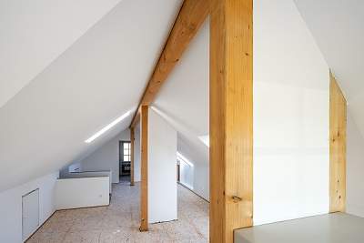 Unfertiger Dachgeschossausbau: 5 Wohneinheiten &amp; 4 Pkw-Stellplätze – Projektchance, Gewerbeobjekt-kauf, 2.102.000,€, 1180 Wien 18., Währing