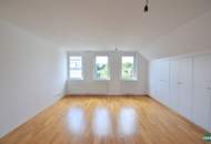 Helle 5-Zimmer-Wohnung mit Westbalkon, Klimaanlage und Tiefgarage