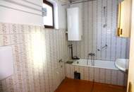 Geräumiges Einfamilienhaus am Stadtrand mit Nebengebäude !