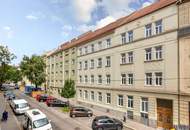 Sanierungsbedürftige Altbauwohnung in prachtvollem Jahrhundertwendehaus | Hofseitiges Schlafzimmer | Nähe Stadthalle, Vogelweidpark, Lugner City