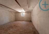 Leerstehendes Stileckzinshaus mit Potenzial für ein zukünftiges Ärzte- oder Therapiezentrum