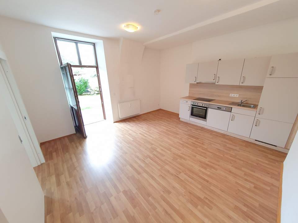 Betreutes Wohnen: Charmante Altbauwohnung mit Terrasse und betreutem Wohnen