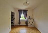ZWEI WOHNHÄUSER - TRAUMHAFTER BUNGALOW UND KLEINES SOMMERHAUS SAMT PARKÄHNLICHEM GARTEN MIT HERRLICHEM ALTBAUMBESTAND