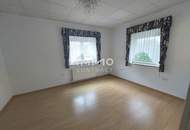 Flexibel nutzbares Wohhhaus mit getrennten Eingängen - ideal für große Familien oder Wohnung & Arbeiten