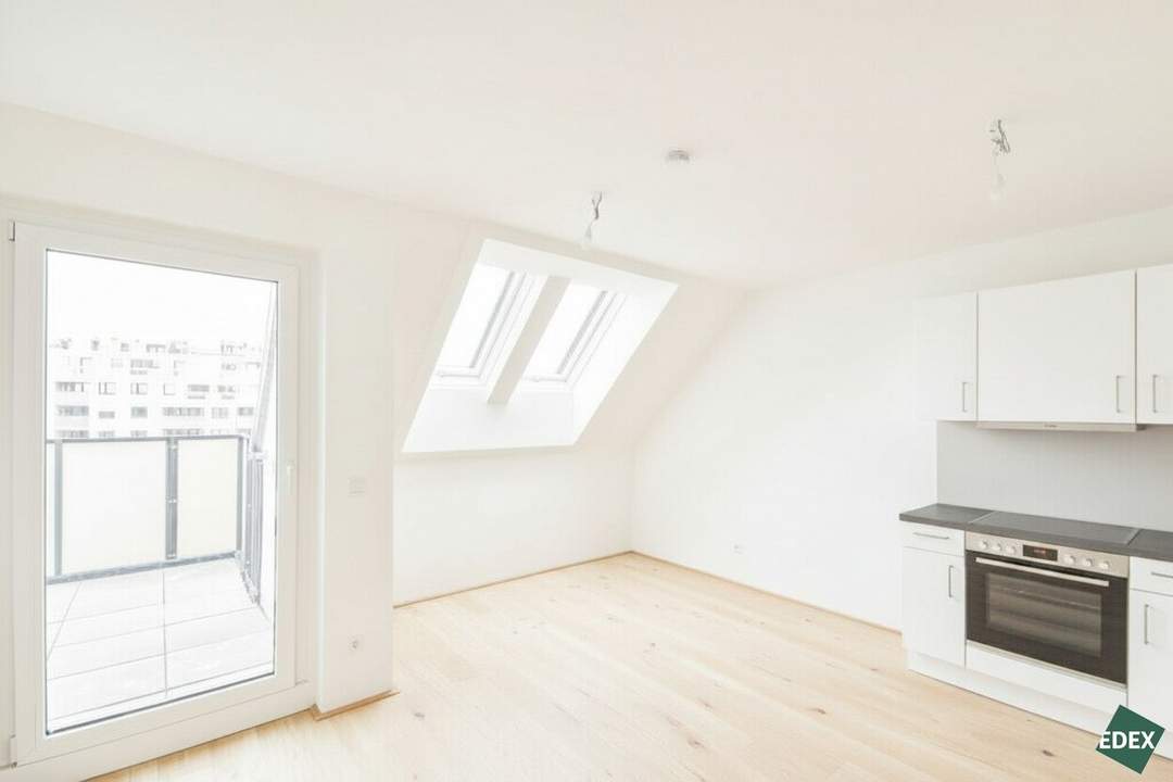 Moderne 2-Zimmer-DG Wohnung mit großer Terrasse nahe der U3 Kendlerstraße