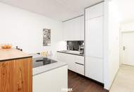 Zentrale, kernsanierte 2-Zimmer-Wohnung in absoluter Ruhelage