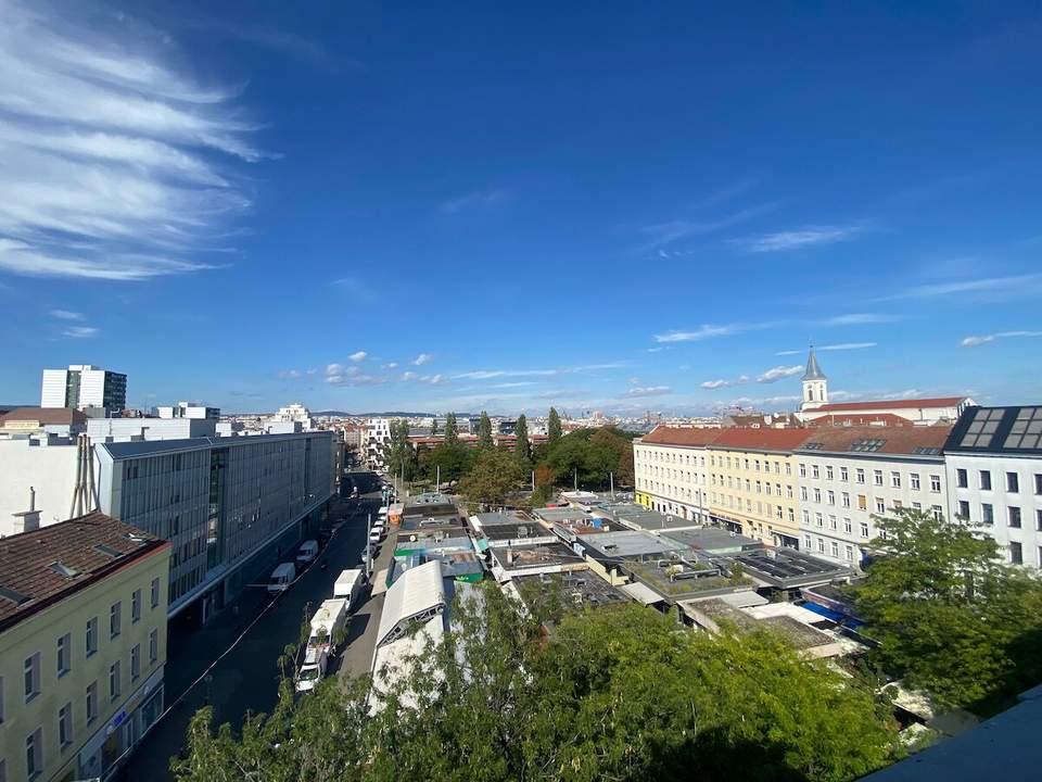 HERRLICHER FERNBLICK vom TURMZIMMER, direkt am MEIDLINGER MARKT!