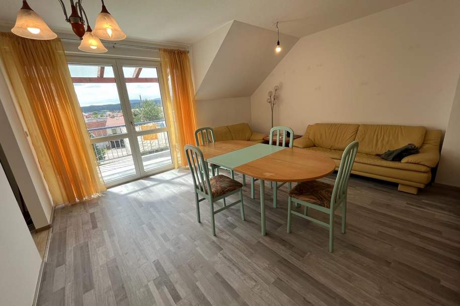 Gemütliche 3 Zimmer-Mietwohnung mit Balkon inkl. Blick ins Grüne - möbliert!, Wohnung-miete, 719,00,€, 2630 Neunkirchen