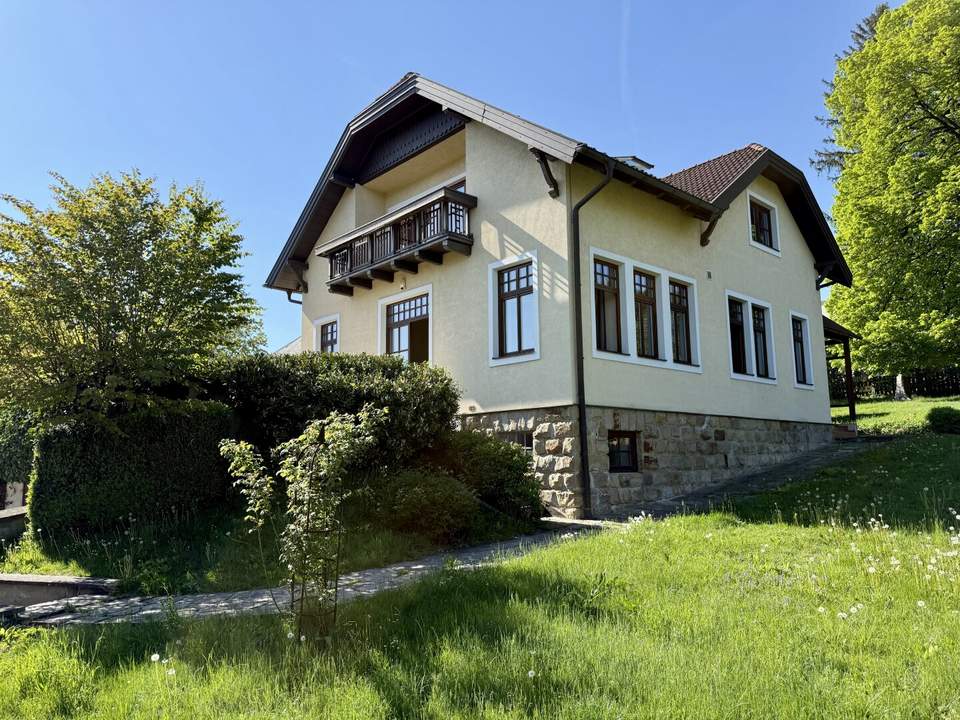 PREISREDUKTION + ALTVILLA + FERNSICHT + SONNIG + schöner GARTEN + PERFEKTE Einteilung!