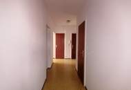 Wohnung mit Sanierungsbedarf – 74 m² Wohnfläche + Loggia und Kellerabteil