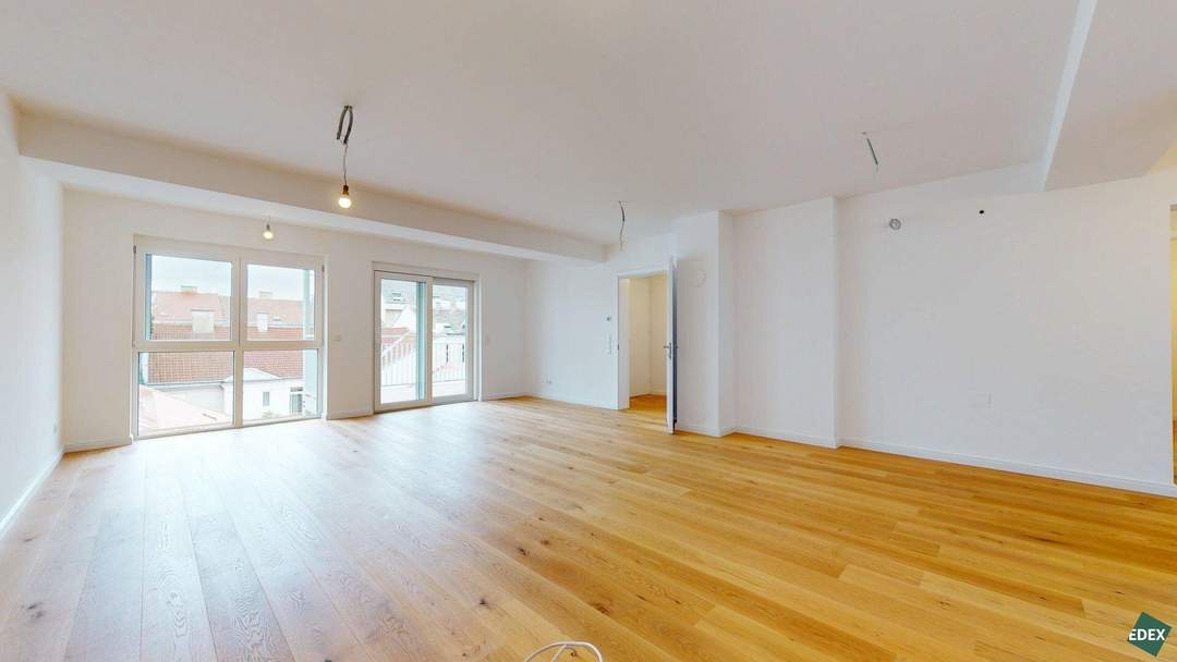 Am Kutschkermarkt | Elegante 4-Zimmer-Altbauwohnung mit rund 9,9 m² großem Balkon, Garagenplatz optional