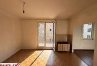 Sanierungsbedürftige 2 Zimmerwohnung mit hofseitigen Balkon - freier Mietzins