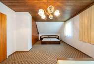 Einfamilienhaus mit großem Grundstück in sonniger Ruhelage