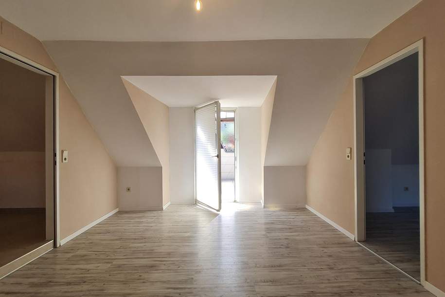 Sonnige 3-Zimmer-Dachgeschosswohnung mit Terrasse, Wohnung-kauf, 85.000,€, 8770 Leoben
