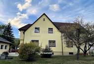 Zwei Eingänge, viele Möglichkeiten: Zweifamilienhaus in Ternitz mit 1.055 m² Grund mit einer Zukunft, die Sie selbst gestalten
