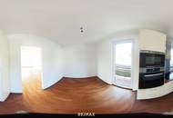 Großzügige Dachgeschosswohnung mit 3 Terrassen und Fernblick ins Grüne