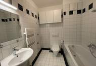 2-Zimmer-Wohnung mit Gemeinschaftsdachterrasse mit Blick auf den Karlsplatz!