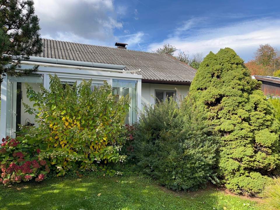 entzückendes Ferienhaus mit Wintergarten in unmittelbarer Seenähe auf Pachtgrund zu verkaufen
