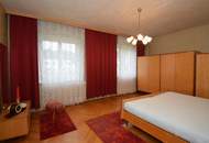 Ehemaliger Bauernhof mit Wirtschaftstrakt