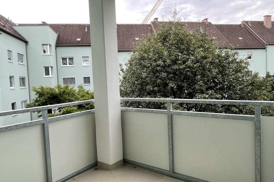 Linz Oed: Sofort beziehbare großzügige 2-Raum-Wohnung in grüner Umgebung inklusive Carport, Wohnung-kauf, 215.000,€, 4020 Linz(Stadt)