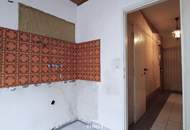 Wohnung mit Loggia und guter Raumaufteilung – ideal für eine umfassende Erneuerung