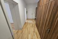 Familienhit! Traumhafte 4 - Zimmer Wohnung mit 63 m² südseitiger Terrasse und Carport