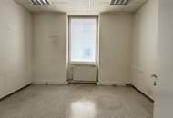 Zentrale Bürofläche mit 10 Zimmern und Stellplatz – ideal für Praxis oder Kanzlei