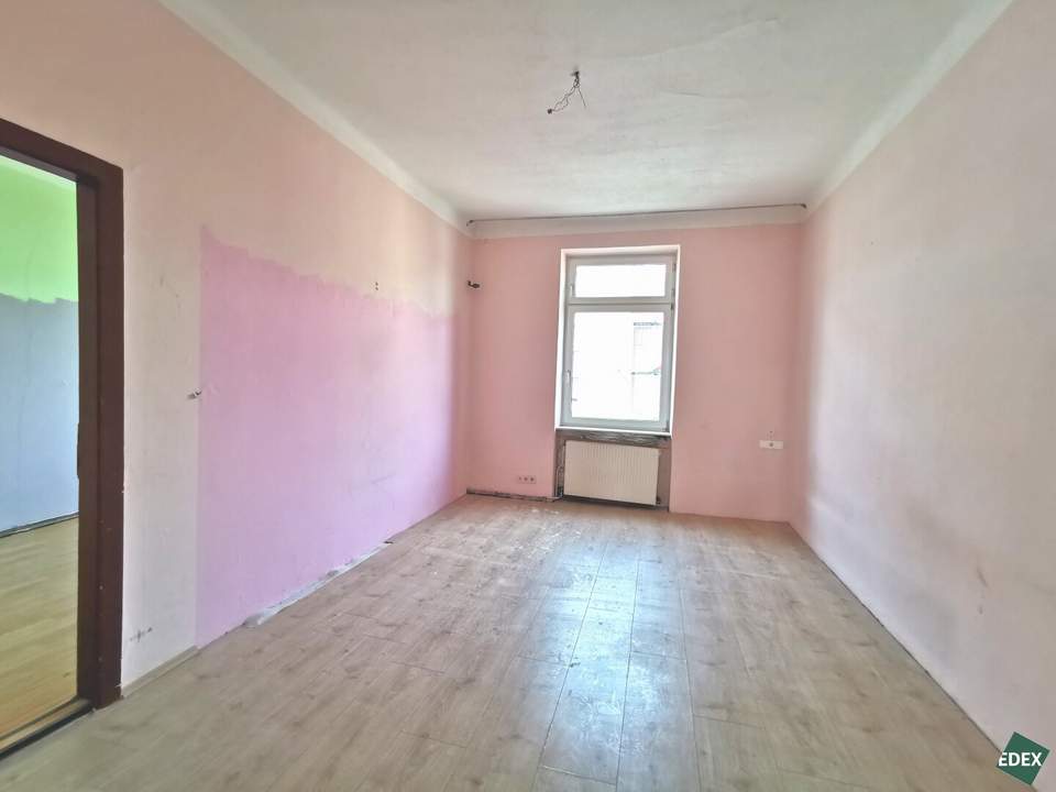 Sanierungsbedürftige Zwei-Zimmer-Wohnung unweit vom Donaukanal
