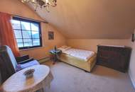 GROSSZÜGIGES EINFAMILIENHAUS MIT TRAUMHAFTEM GARTEN