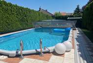 "Modernes Reihenhaus mit Pool, Keller, 2 Stellplätze&Garage!"